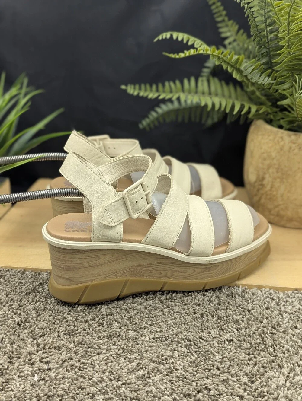 Sorel Joanie III Women's Size 9.5 Platform Strapback Sandals